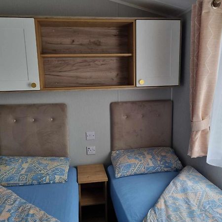 Red Lion Holiday Park Арброт Экстерьер фото